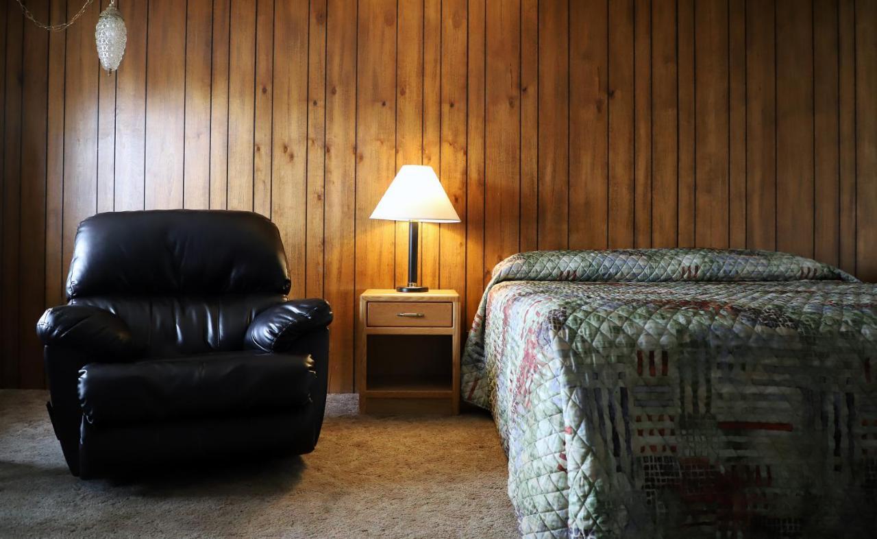 Big Sky Motel Roundup Екстер'єр фото