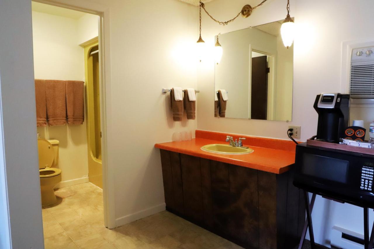 Big Sky Motel Roundup Екстер'єр фото