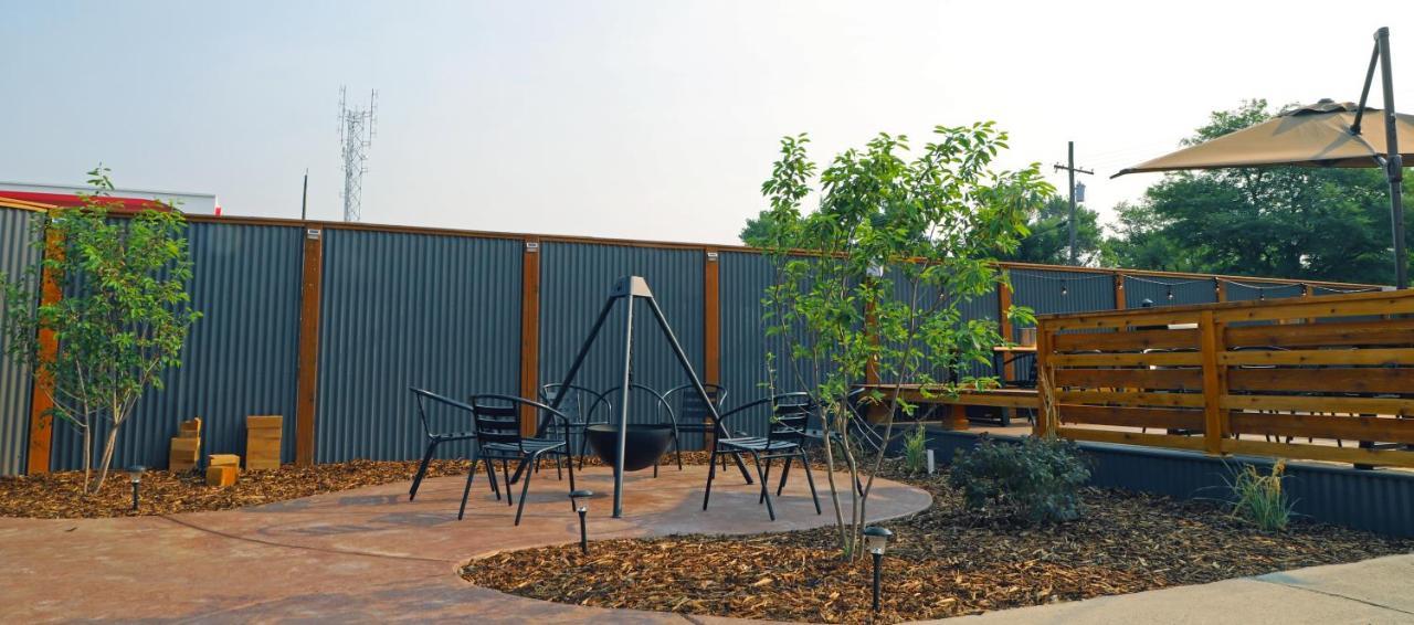 Big Sky Motel Roundup Екстер'єр фото