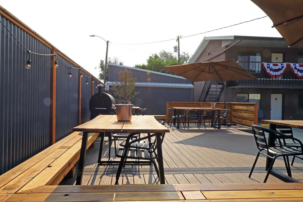 Big Sky Motel Roundup Екстер'єр фото